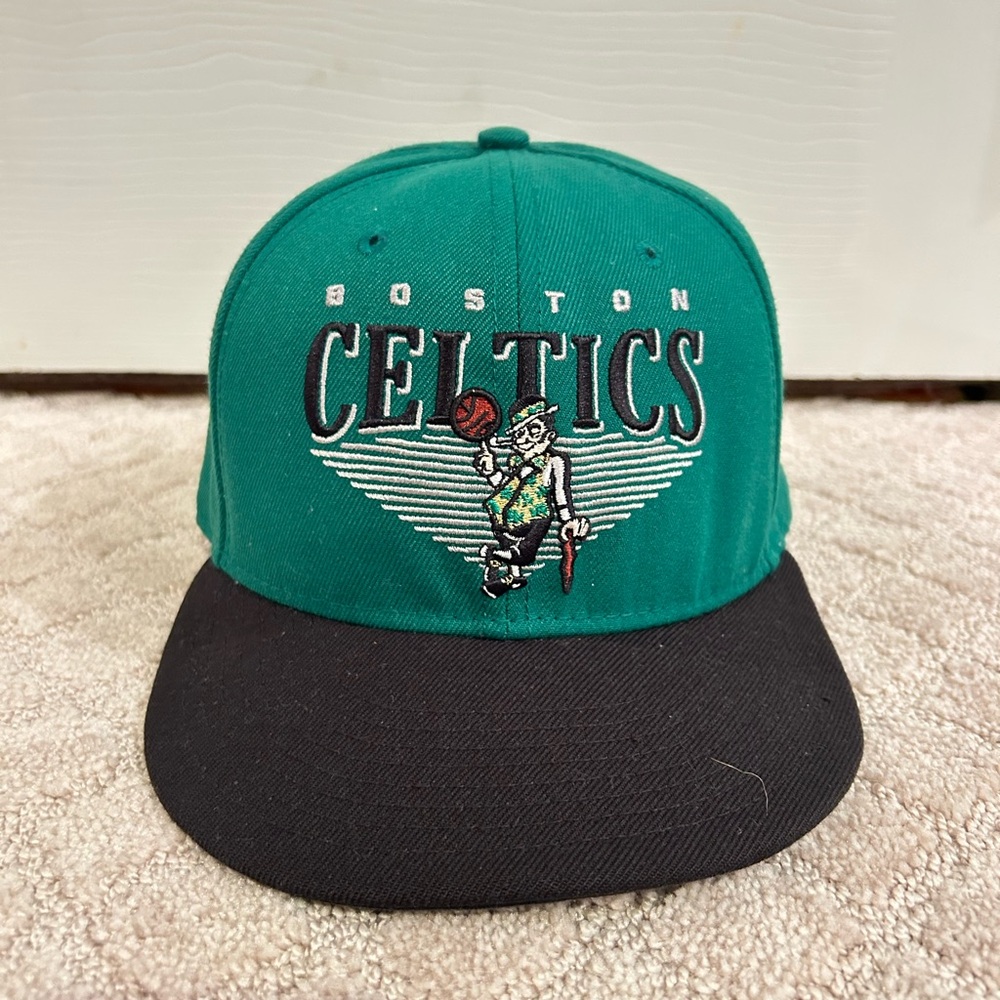 NBA Boston Celtics Classic Two-Tone Snapback Cap